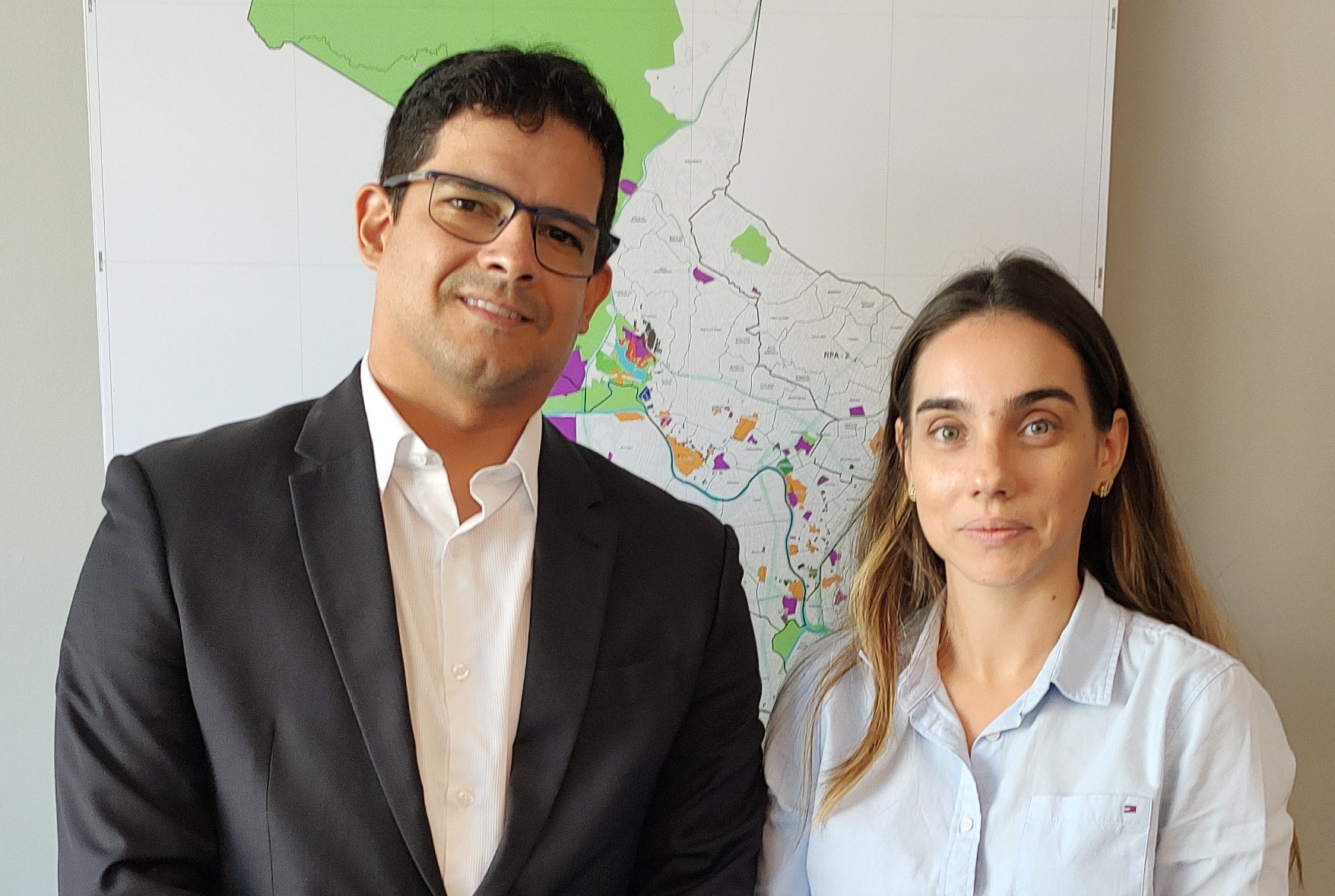 Chefe de escritório da ApexBrasil Recife visita secretária Joana Florêncio