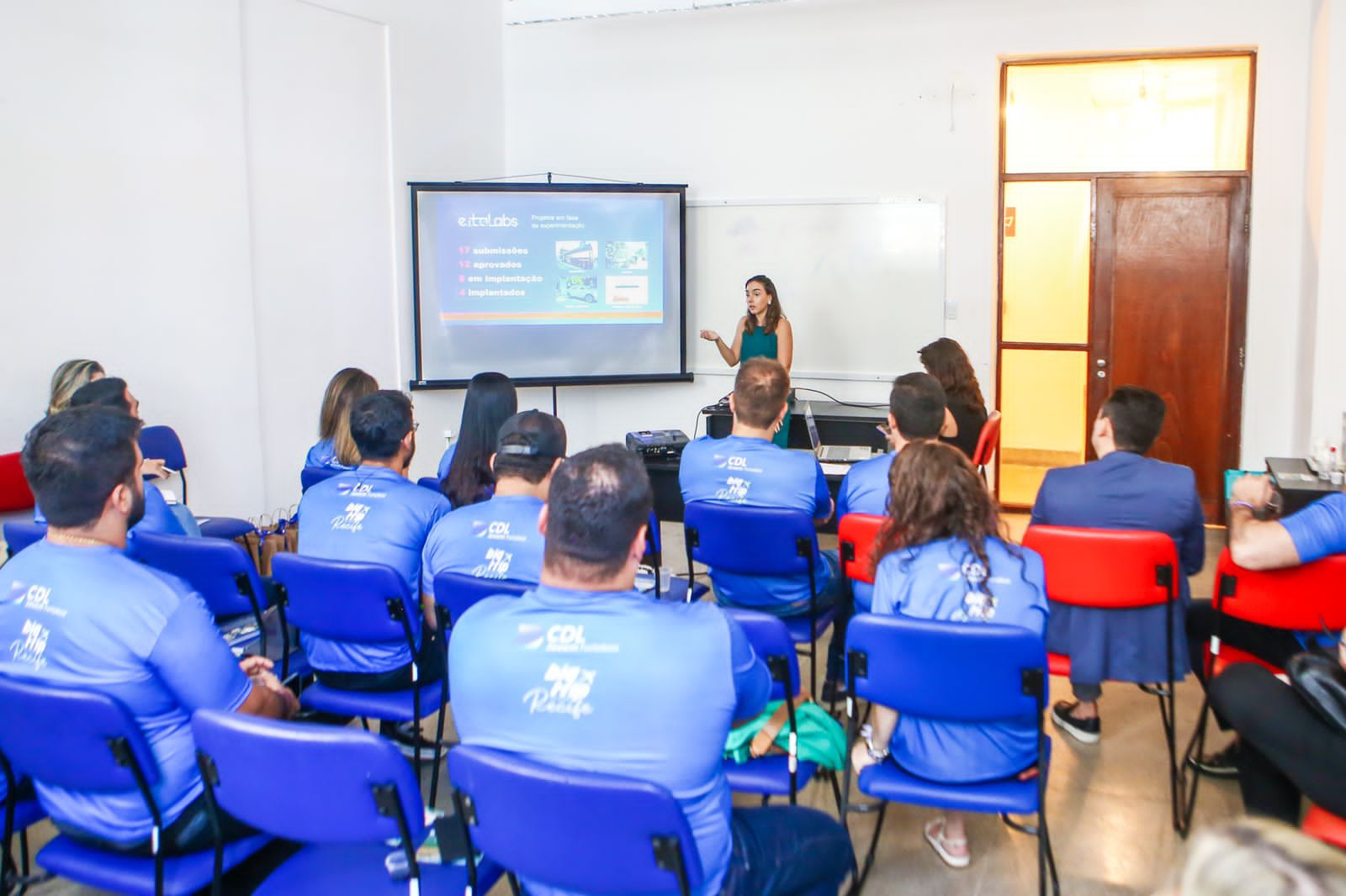 Secretária Joana Florêncio apresenta ações do Recife à CDL Jovem de Fortaleza